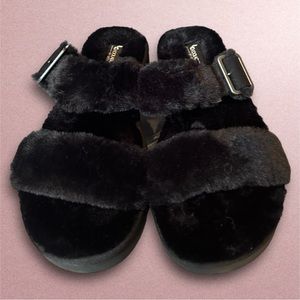 Black fuzzy Koolaburra by UGG size 9 New